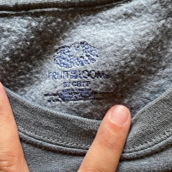 Basic Pullover - Picture 2 of 2